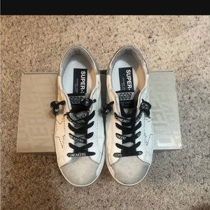 COPY - Golden Goose Wms Super Star distressed Low “White Silver “